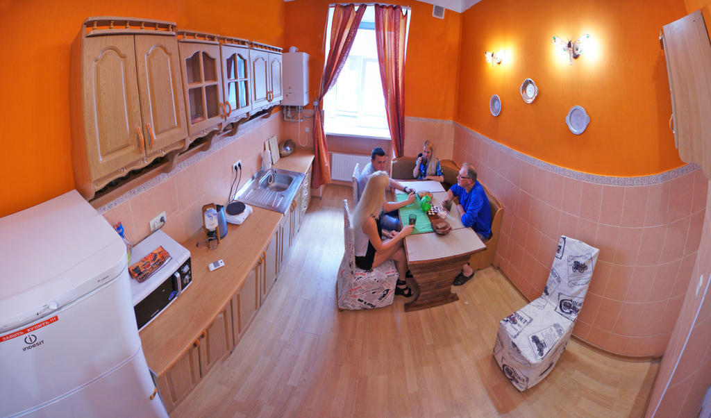 Chemodan Hostel Odessa Buitenkant foto