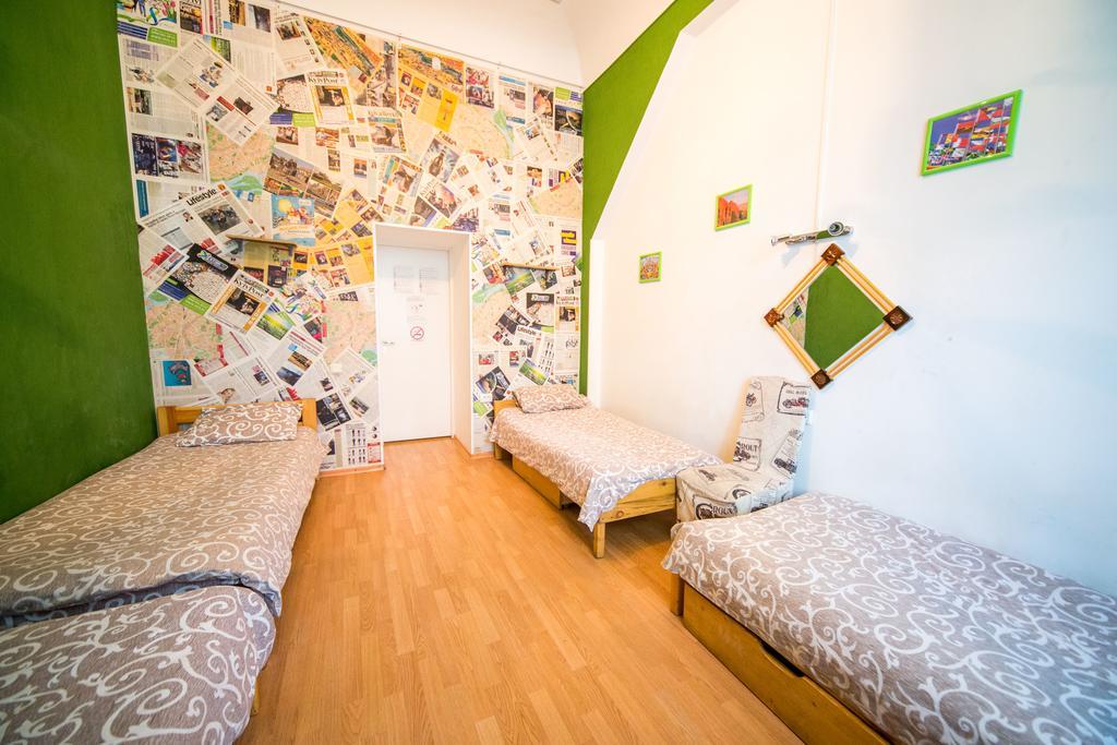 Chemodan Hostel Odessa Buitenkant foto